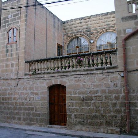 Sylvia' S Millhouse Villa Kerċem Buitenkant foto