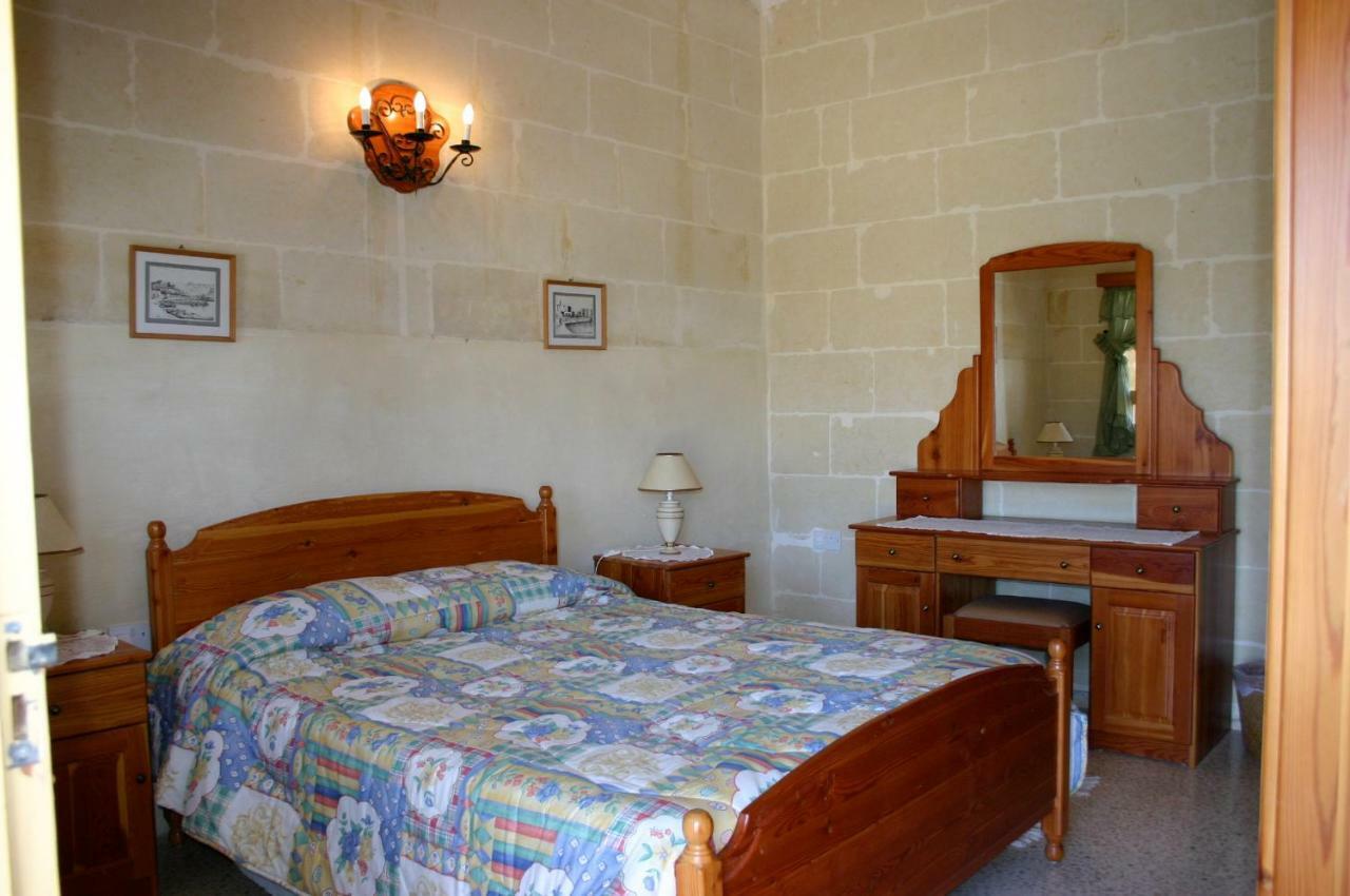 Sylvia' S Millhouse Villa Kerċem Buitenkant foto