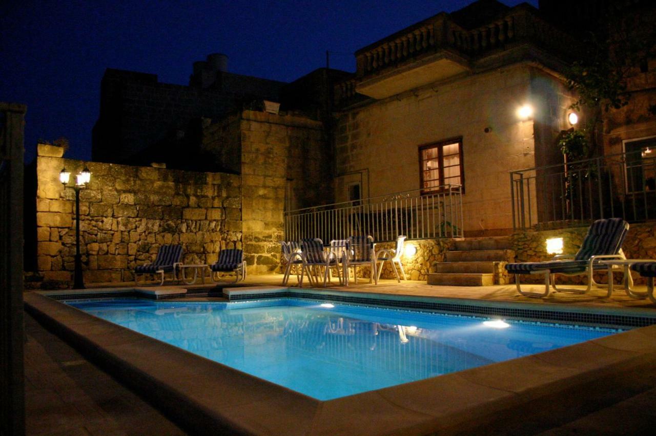 Sylvia' S Millhouse Villa Kerċem Buitenkant foto