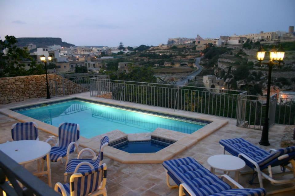 Sylvia' S Millhouse Villa Kerċem Buitenkant foto