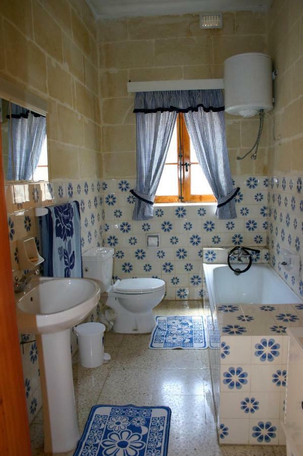 Sylvia' S Millhouse Villa Kerċem Buitenkant foto