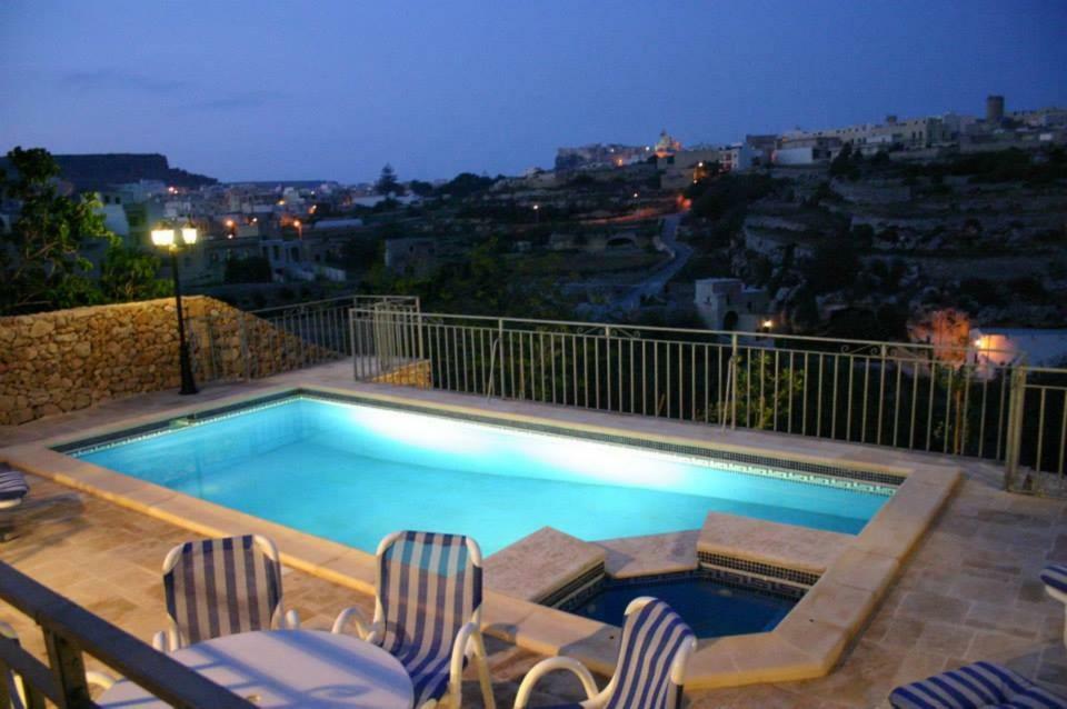 Sylvia' S Millhouse Villa Kerċem Buitenkant foto